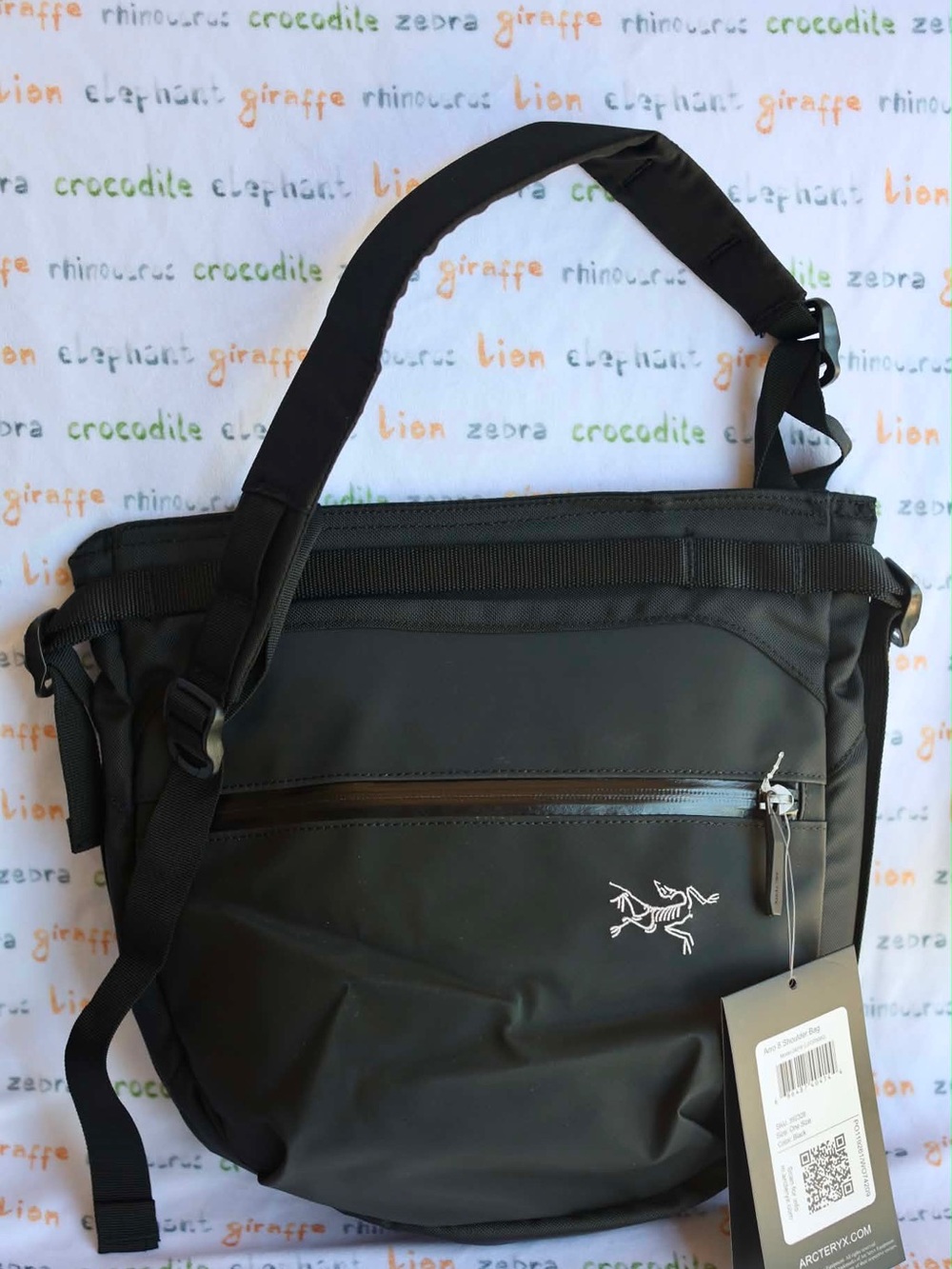 Arc'teryx Arro 8 Shoulders Messenger Bag Discontinued Version - Picture 4 of 11